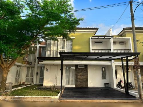 Palembang House | Blessimore Springhill 4BR