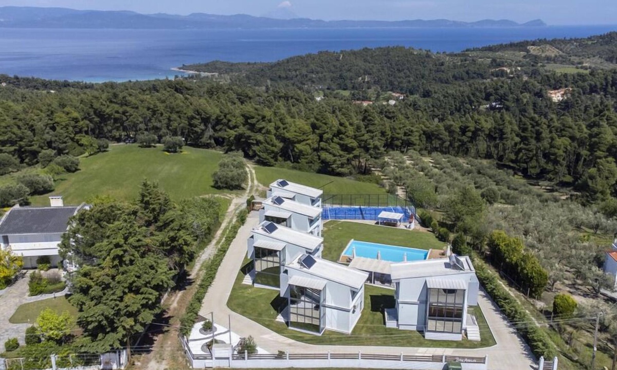 Paliouri Hotel | Blue Avenue
