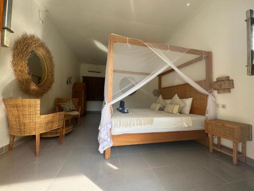 Moyo Hotel | Blue EmOcean Dive Eco lodge