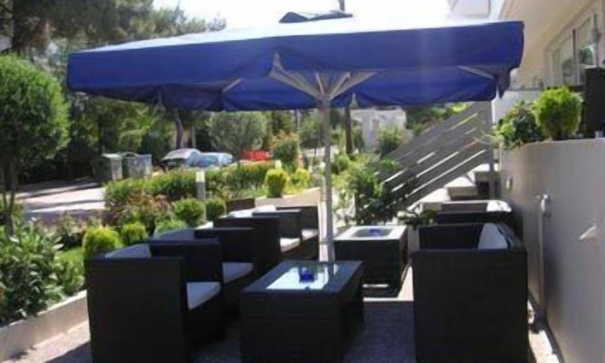 Glyfada Hotel | Blue Sky
