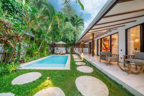 Penestanan Villa | Blue Wave Ubud - Private Pool Villa with Spacious Garden