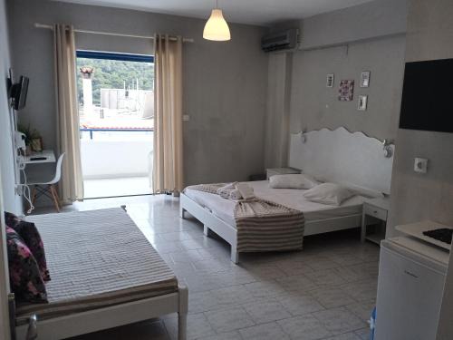 Poros Apartment | blue & white askeli studios