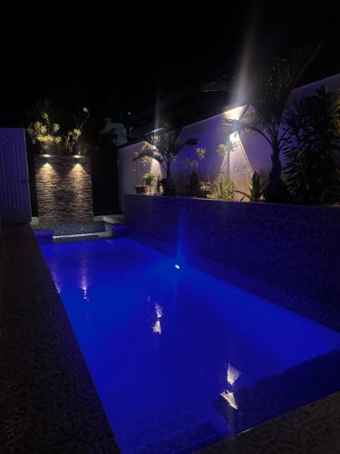 Residencial ROMANA Villa | Caribbean Oasis Pool BBQ 1 Min to Beach