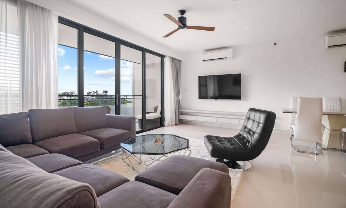Bang Tao Condo | Cassia Residences, Three-Bedroom B Premium Lake