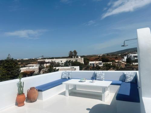 Aliki Apartment | Cavos Paros Rooftop Boho-Chic Design & Sea Views