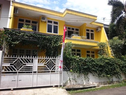 Tegalgundil Hostel | Cendana Mulia Hostel Bogor