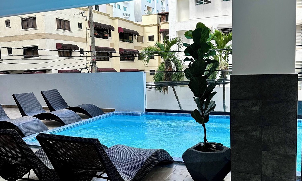 Evaristo Morales Apartment | Centrally located, 1 Bedroom + Studio in Evaristo Morales