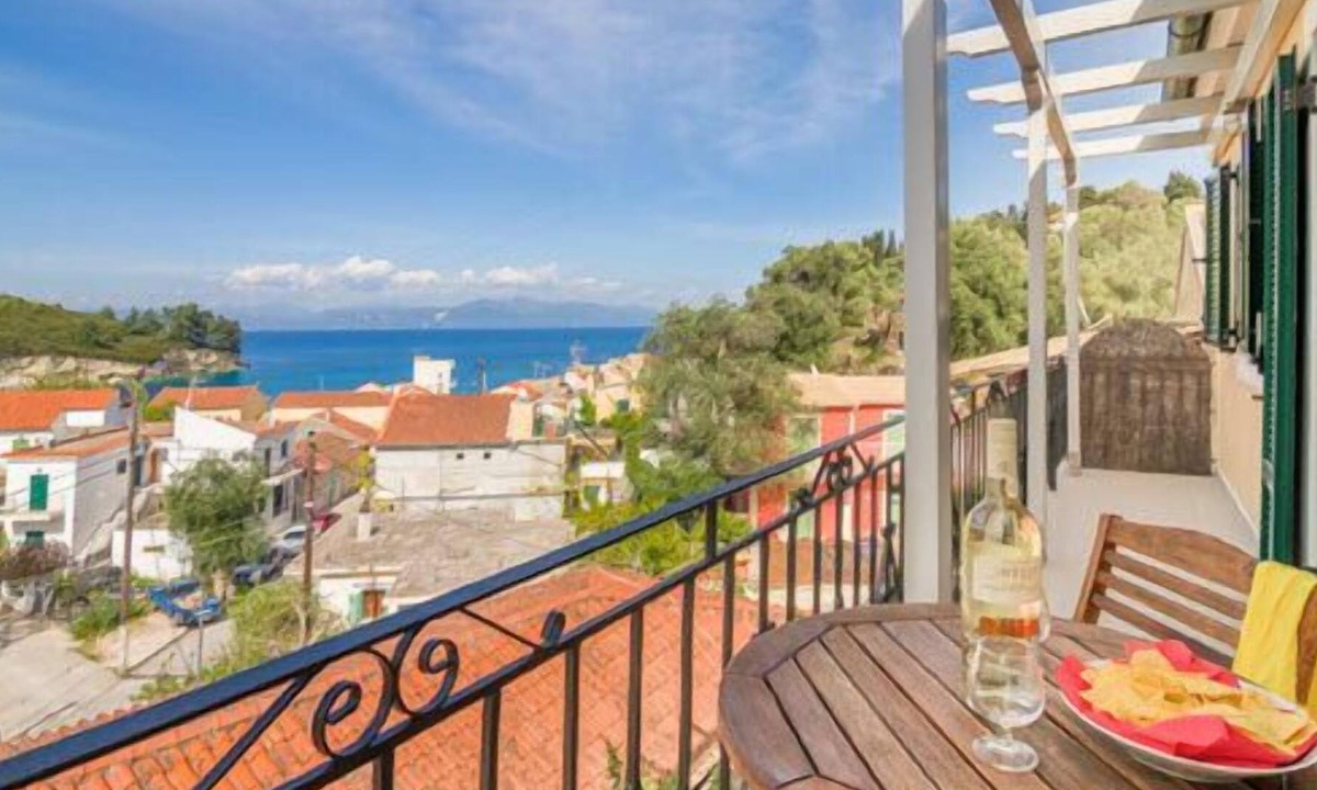 Longos Apartment | Centrally located 2 bedroom apartment w/ sea view