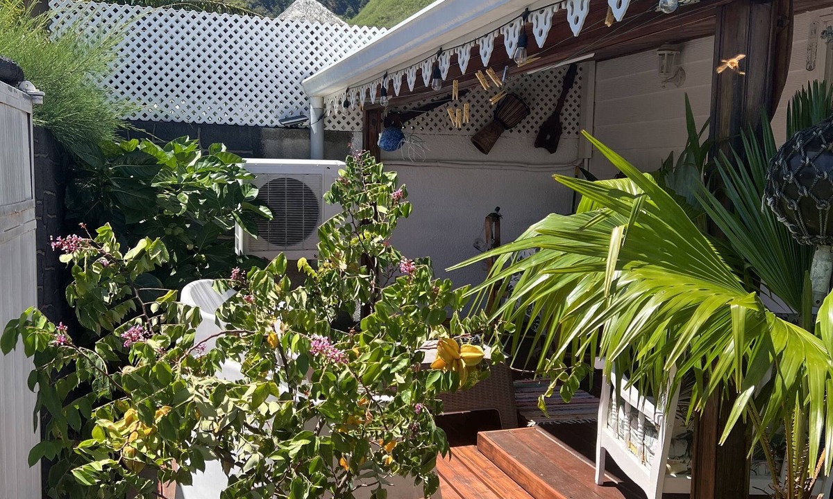 Tiahura Ski Chalet | Chalet on the fairway with sea access