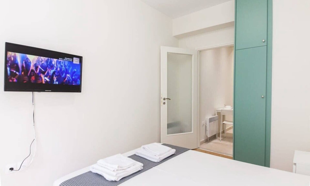 Ampelokipoi Apartment | Charming Studio for 2 in the Heart of Ampelokipoi