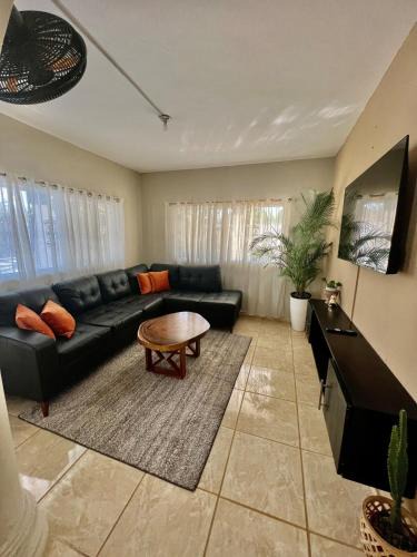 Baoba del Pinar Villa | Cheerfull 4 bedroom Villa with pool #VillaLioness