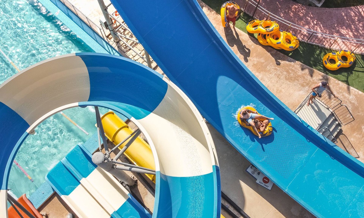 Kamisiana Hotel | Chrispy Waterpark Resort