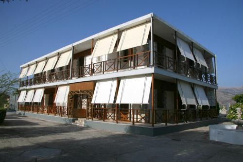 Lixouri Apartment | Circe Pansion