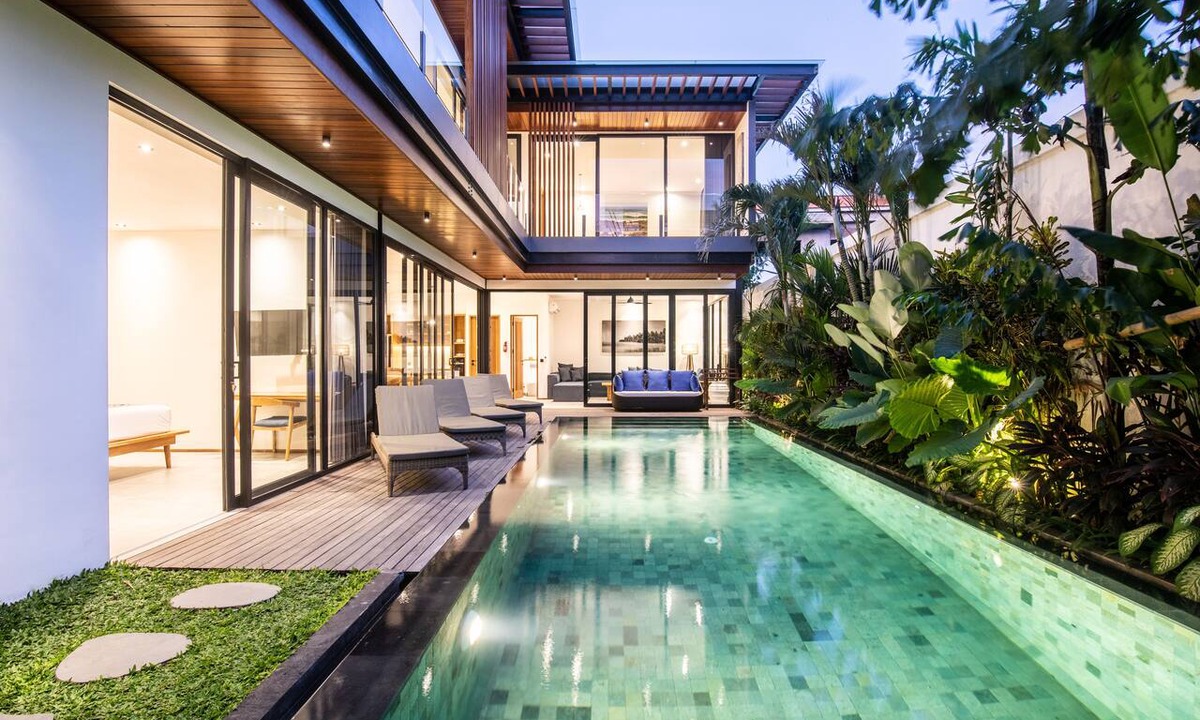 Munggu Villa | Coastal Gem: 5BR New Villa, 200m to Canggu Beach