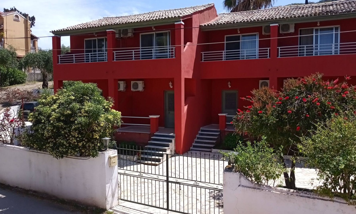 Agia Pelagia Chlomou Apartment | comfort studio with garden view