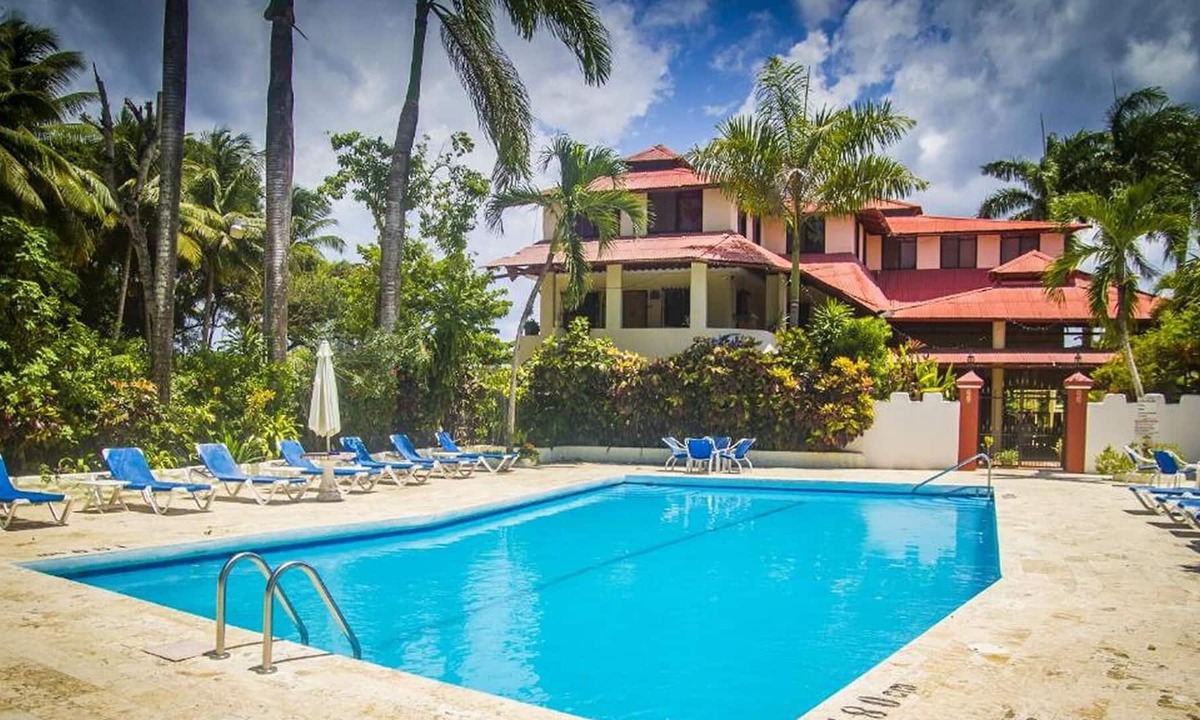 Cabarete Apartment | Condo in central Cabarete, steps from beach and shops, 1BD/1BTH, large pool