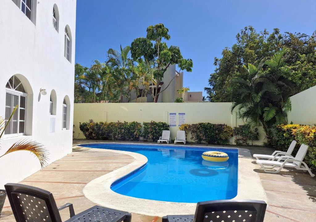 Costambar Apartment | Costambar Ocean Breeze - Beachfront Apartment with Pool