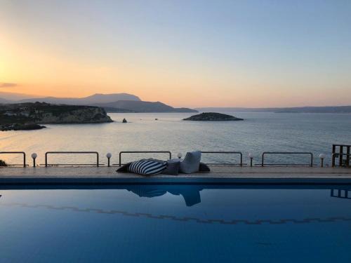Almyrida Apartment | Crete Beachfront Sunkiss, Panoramic Views & Pool