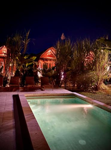 Sumbawa Barat Hotel | Damai Bungalows
