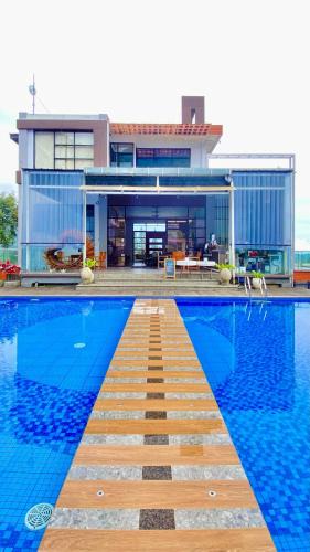 Cisarua Hotel | De Pointé Resort & Resto