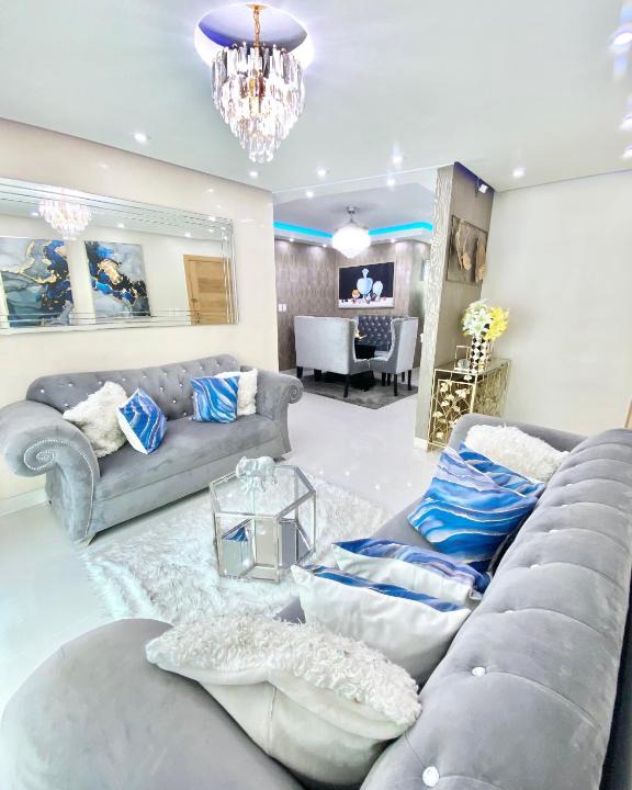 Ensanche Isabelita Apartment | Deep blue sea