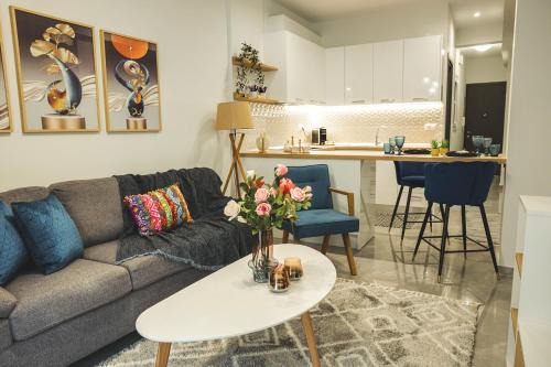 Katerini Apartment | DELTA-Central Elegant Apartment by Optimum Link