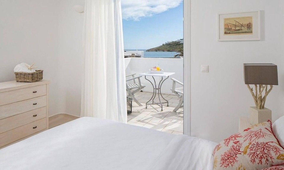 Ornos Villa | Deluxe Mykonos Villa | Outdoor Pool | Villa del Sol Sea & Pool View