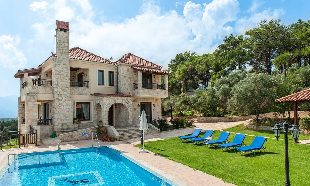 Sirili Villa | Deluxe Stone-made villa with Private pool