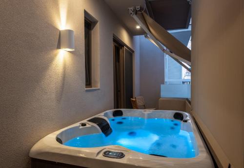 Nea Chora Villa | Devina Residence 2026 , Luxury City Jacuzzi Apartment