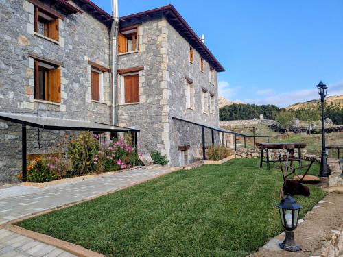 Distomo-Arachova-Antikyra House | Diminio 3 Apartment at Livadi Arachova