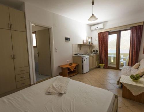 Massouri Hotel | Dimitrakis Studios
