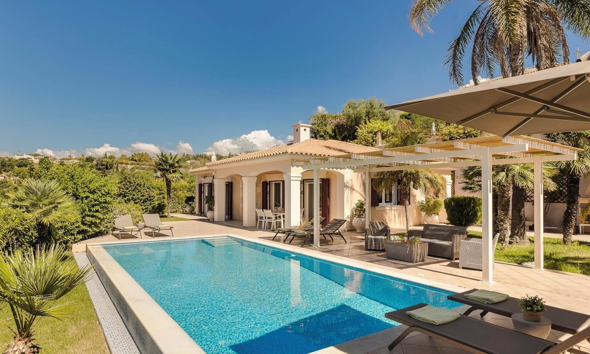 Kaligata Villa | Dina - Three Bedroom Villa, Sleeps 6