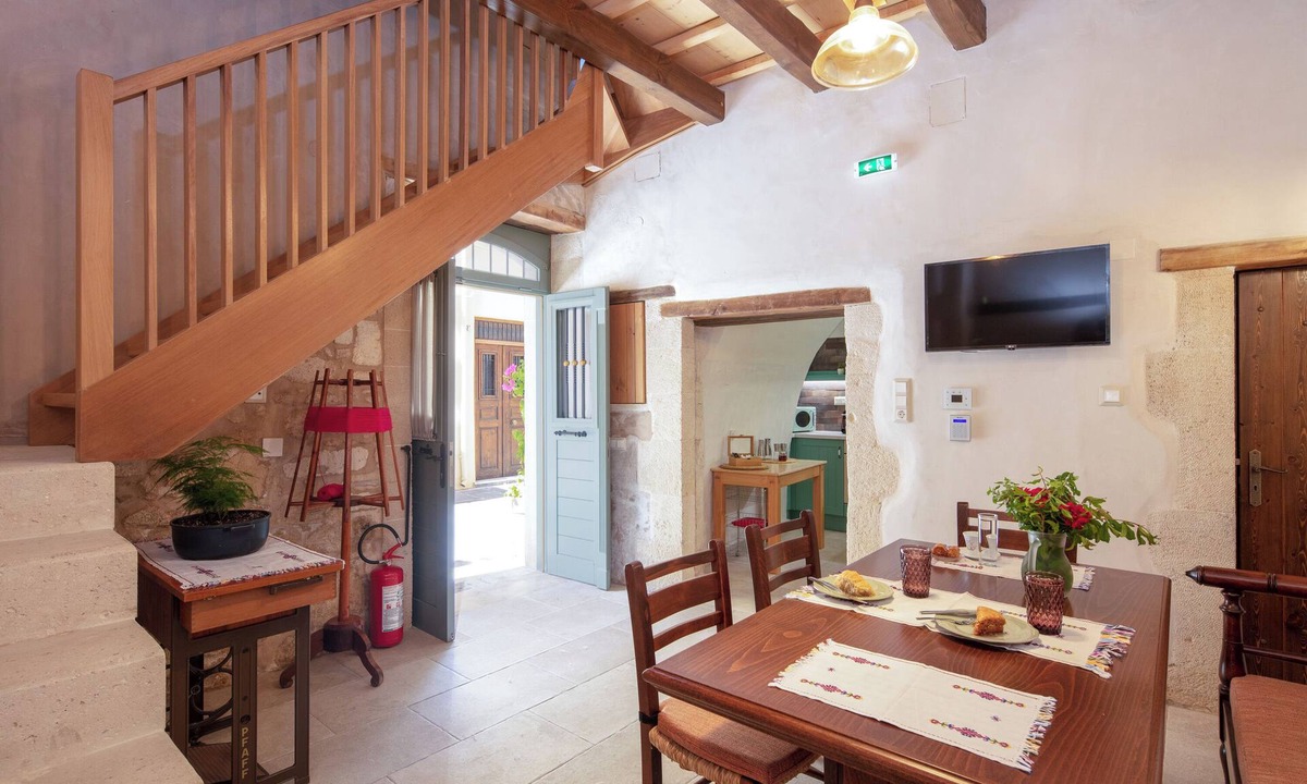 Old Town Rethymnon House | DOMUS CLODIA, sensing Rethymno's Old Town!