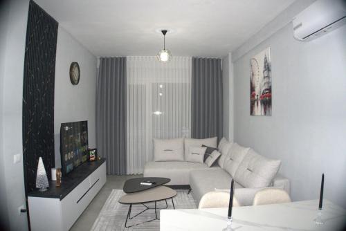 Kamez Apartment | DREAM Apartment
