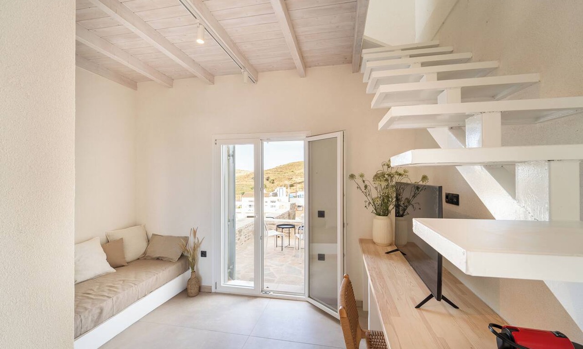 Kithnos Hotel | Drio Kythnos Suites