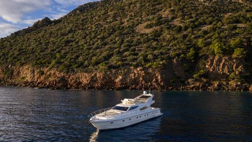 Glyfada Boat Rental | DS MAI Sailing