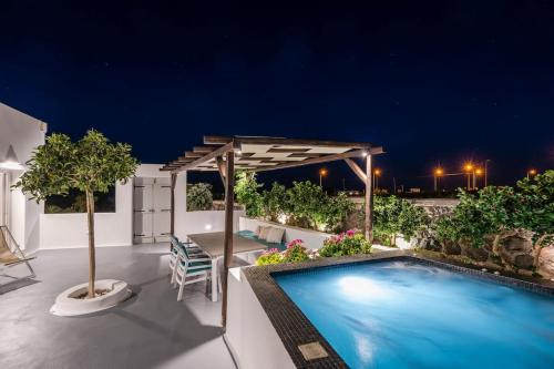 Kamari Villa | East Side Villa