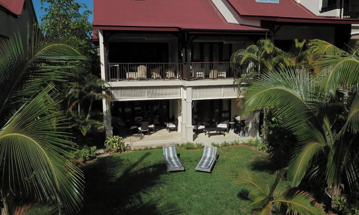 Mahe Island Apartment | Eden Island Apartment, beach at 90 meters, garden, golfcar, Kayaks