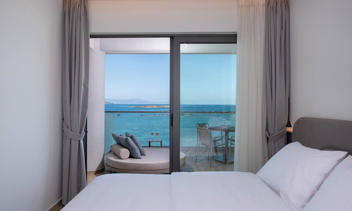 Nea Chora Hotel | EdgeWater Beach Hotel