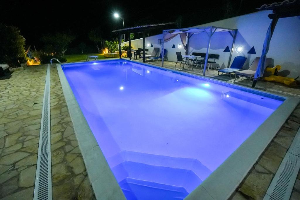 Platistomo Apartment | Efi Pool & View Alepochori i
