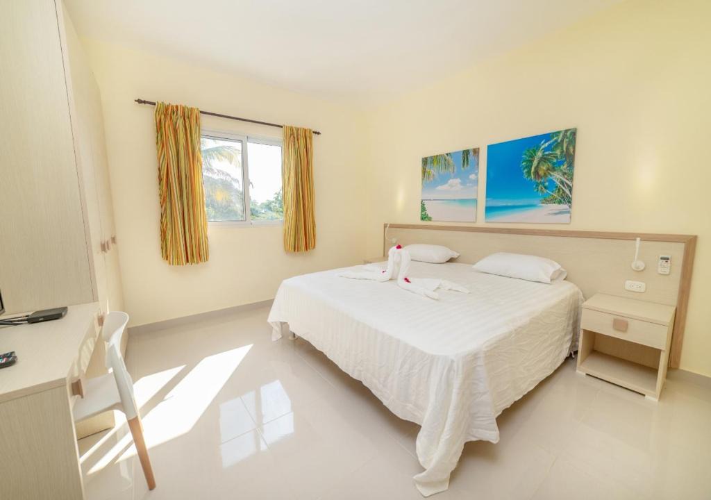 Urbanizacion Tavarez Apartment | El Paraiso Tropical, Steps away from the Beach