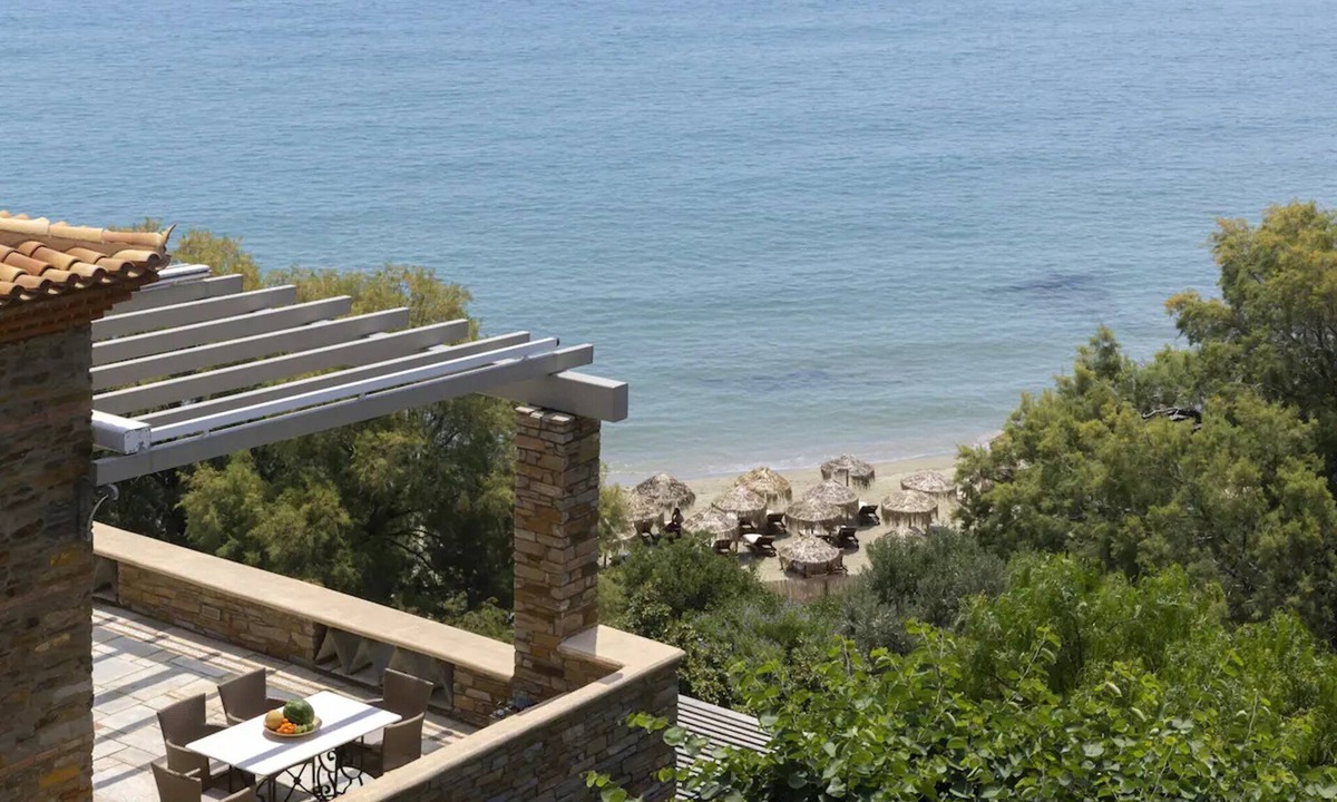 Andros Town Villa | Elegant Andros Beach House | Villa Stenies Thea | 5 Bedrooms | Direct Beach