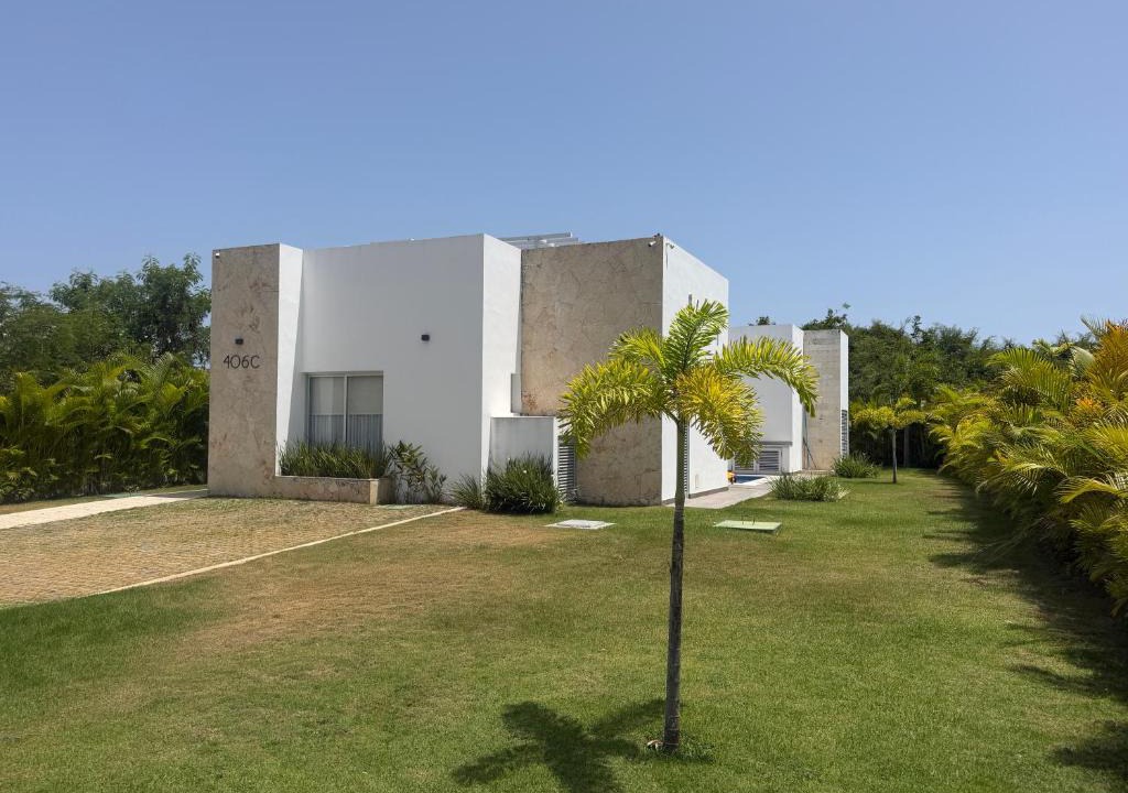El Soco Villa | Elegant Seaside Villa Steps to Beach & Golf Course