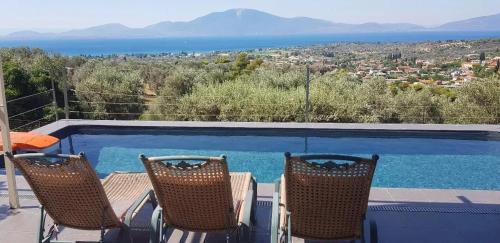 Dirfys-Messapia Villa | Elegant Villa with Sea View in Politika