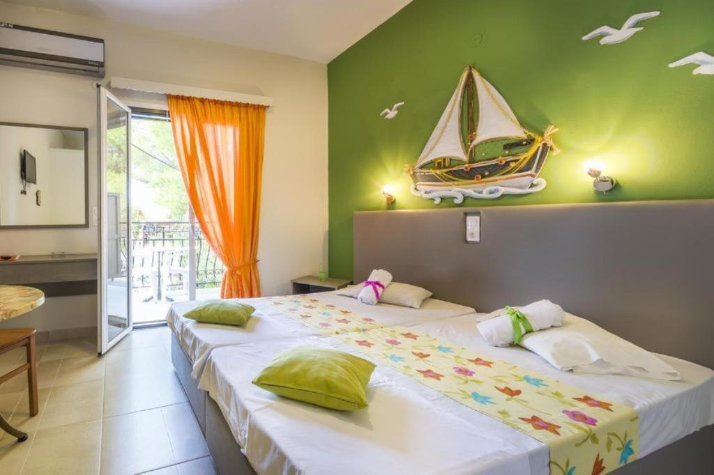 Kalamaki Hotel | Elena's Studios