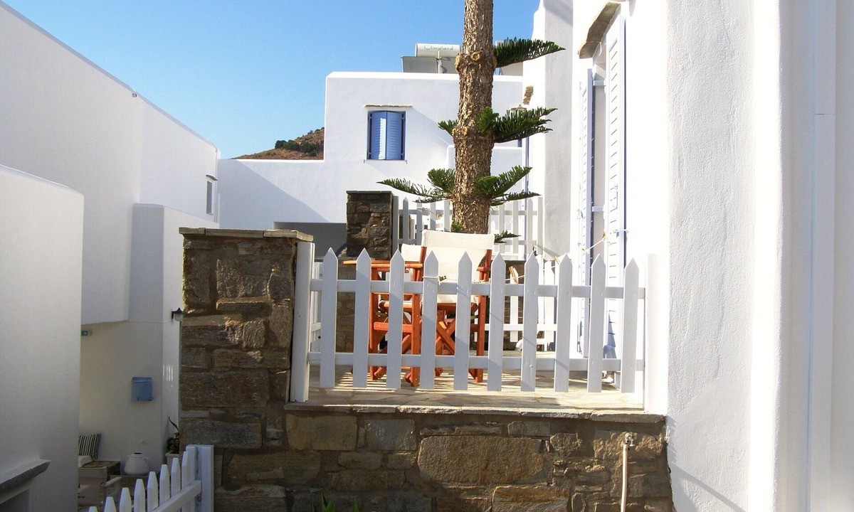 Piso Livadi Hotel | Elena Studios and Apartments