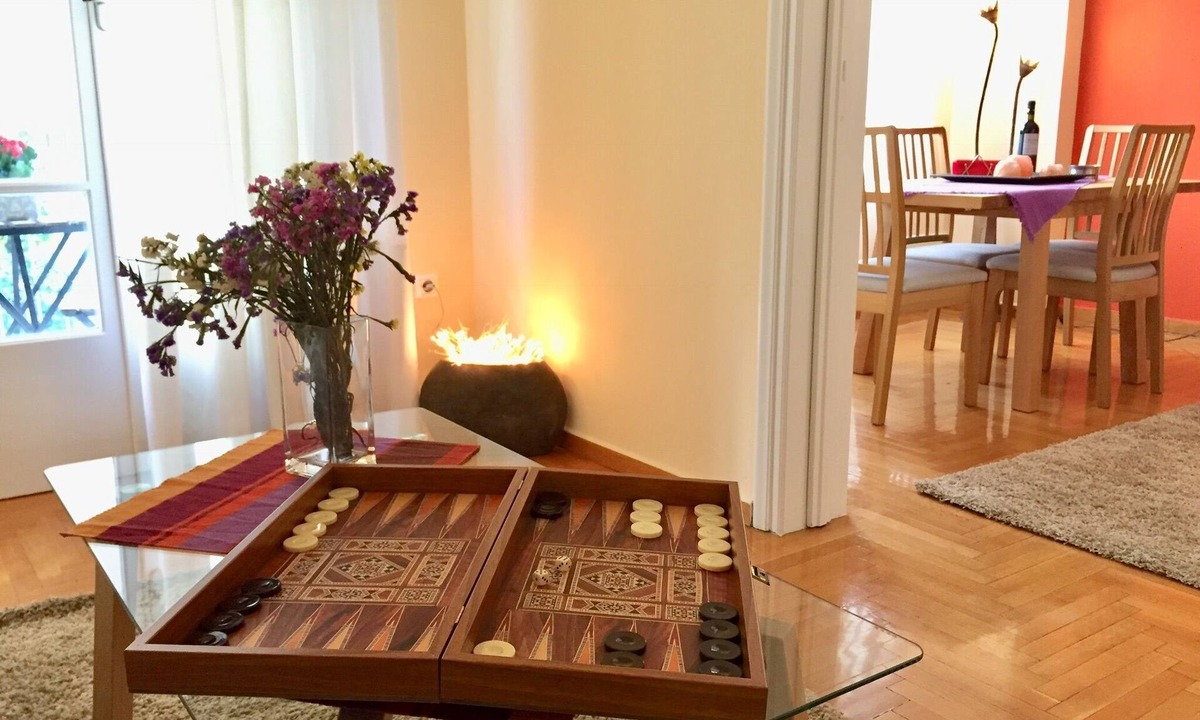 Koukaki Apartment | ELI’s bright and spacious apartment under the Acropolis