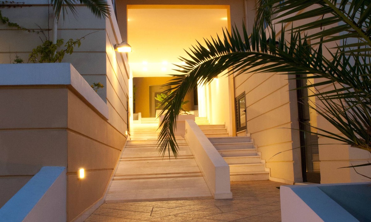 Daratsos House | Elizabeth Suites