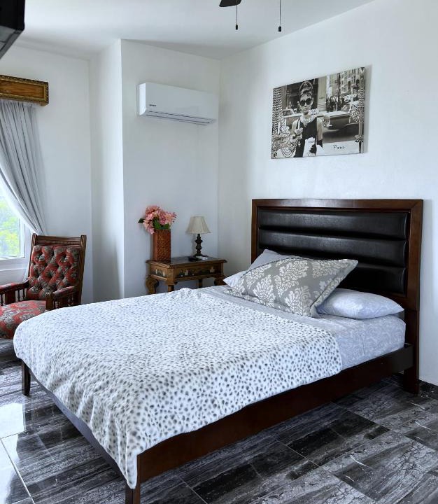 Cabrera Hotel | Elvis Presley Room at Casablanca