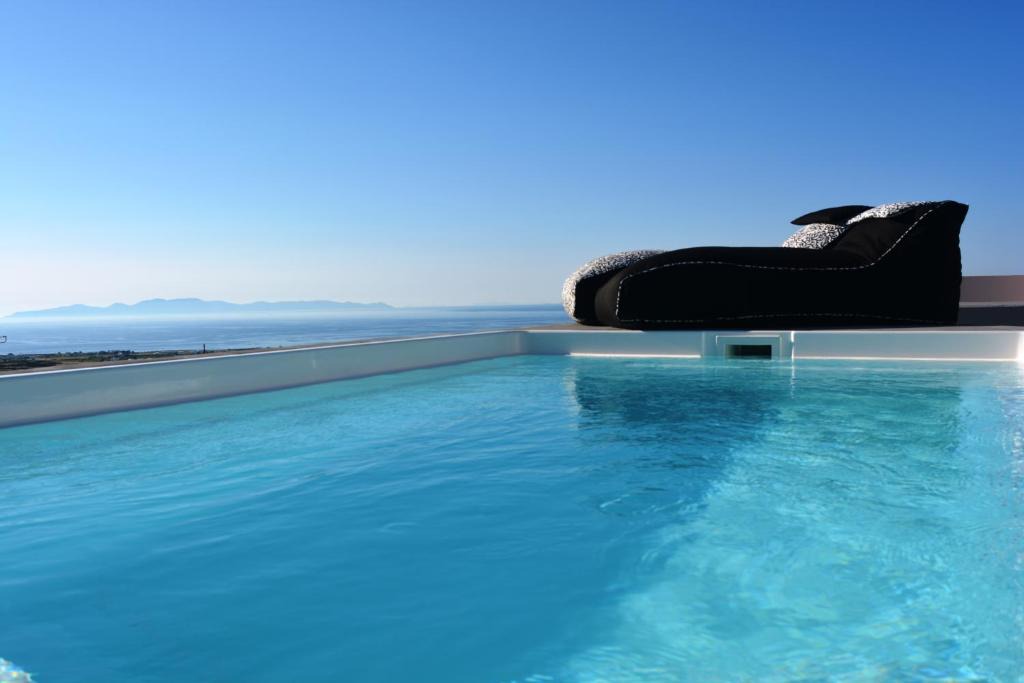 Finikia Villa | Elysian Santorini